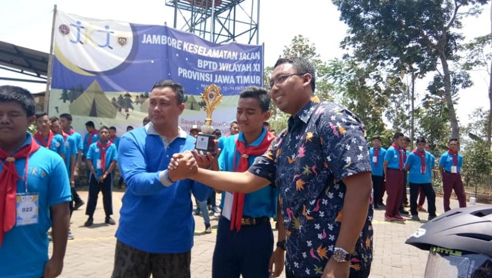 Juara 3 Bidang Karya Inovativ Keselematan Jalan Tk. Propinsi Jawa Timur