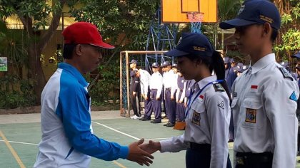 Pelantikan anggota dan reorganisasi pengurus PMR Madya SMP Negeri 1 Bojonegoro
