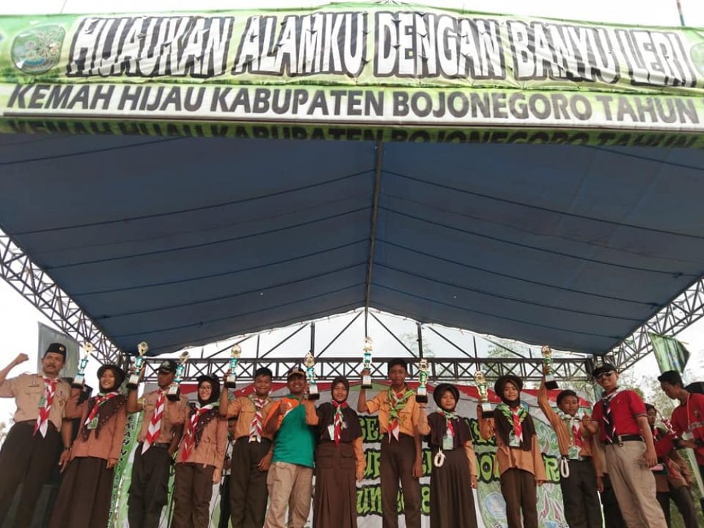Juara 1 Lomba Melukis SMP/MTS &quot; Kemah Adiwiyata Kabupaten Bojonegoro 2018 &quot;