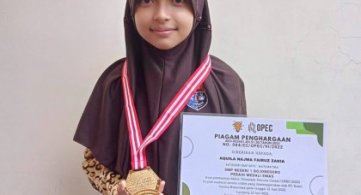 Medali Emas Olimpiade Pemuda Cerdas (OPEC 2022) mata pelajaran Matematika tingkat SMP