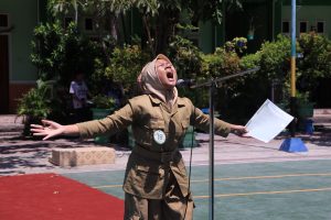 Peringatan Bulan Bahasa di SMP Negeri 1 Bojonegoro: Membebaskan Suara dengan Kata