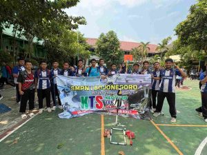 Penutupan Kegiatan Tengah Semester SMP Negeri 1 Bojonegoro: Kreativitas, Eksplorasi, dan Inovasi Teknologi