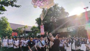 Sambut Hari Jadi, SMP Negeri 1 Bojonegoro Gelar Bazar hingga Tur Sekolah bagi Calon Murid